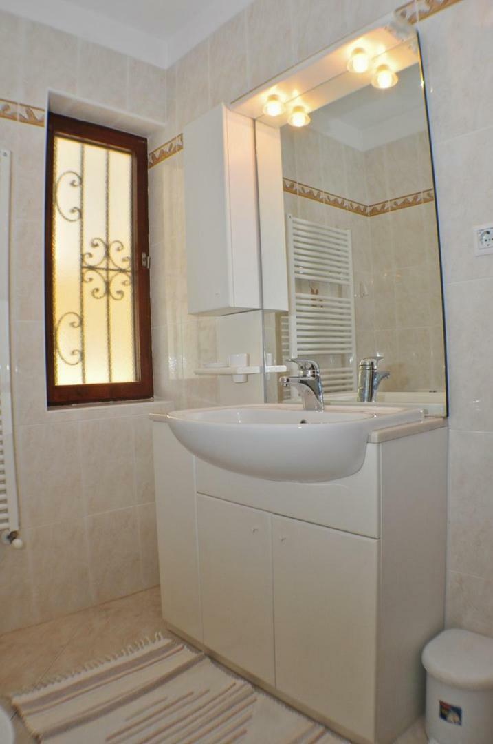 Hotel Haus Liliana Tar-Vabriga Esterno foto