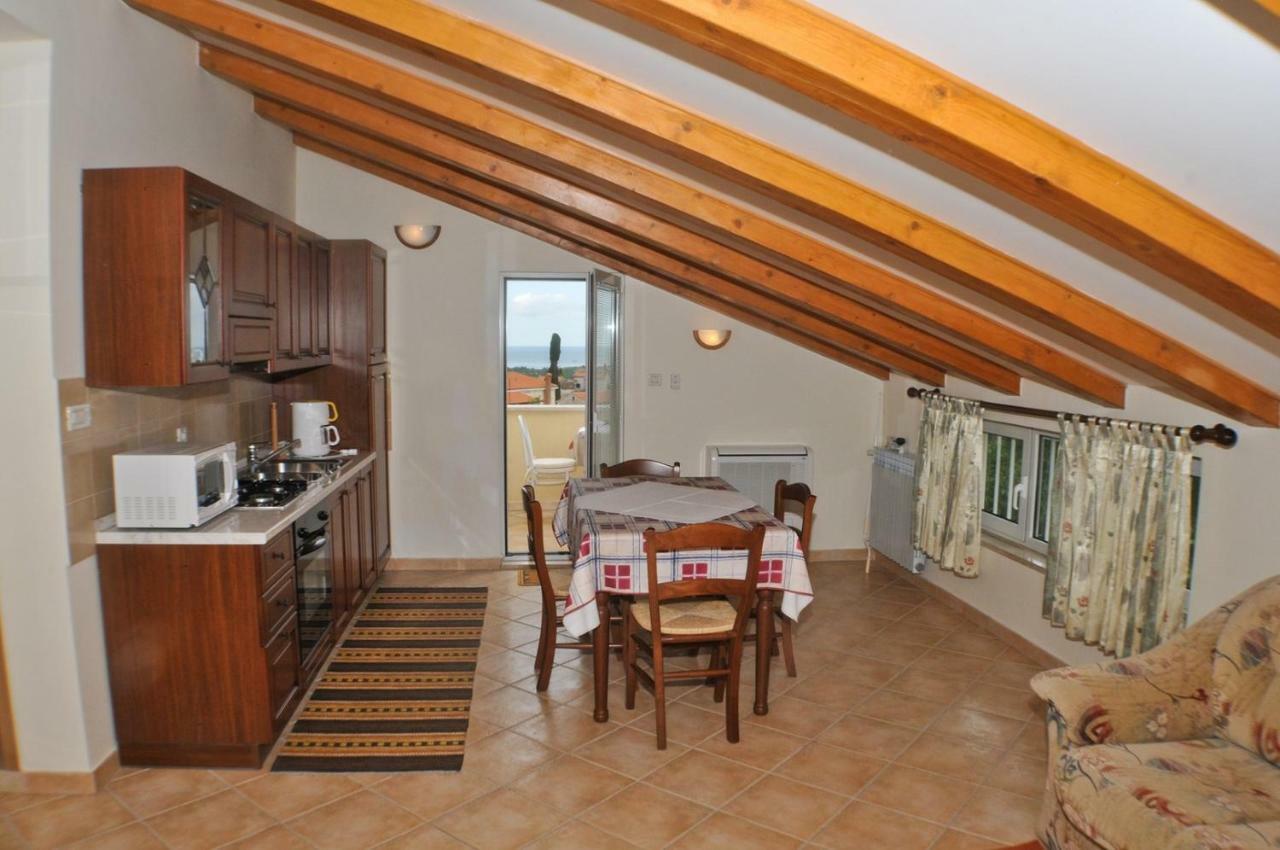 Hotel Haus Liliana Tar-Vabriga Esterno foto