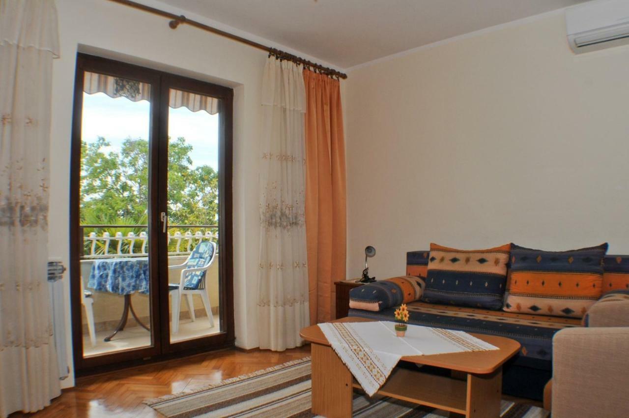 Hotel Haus Liliana Tar-Vabriga Esterno foto