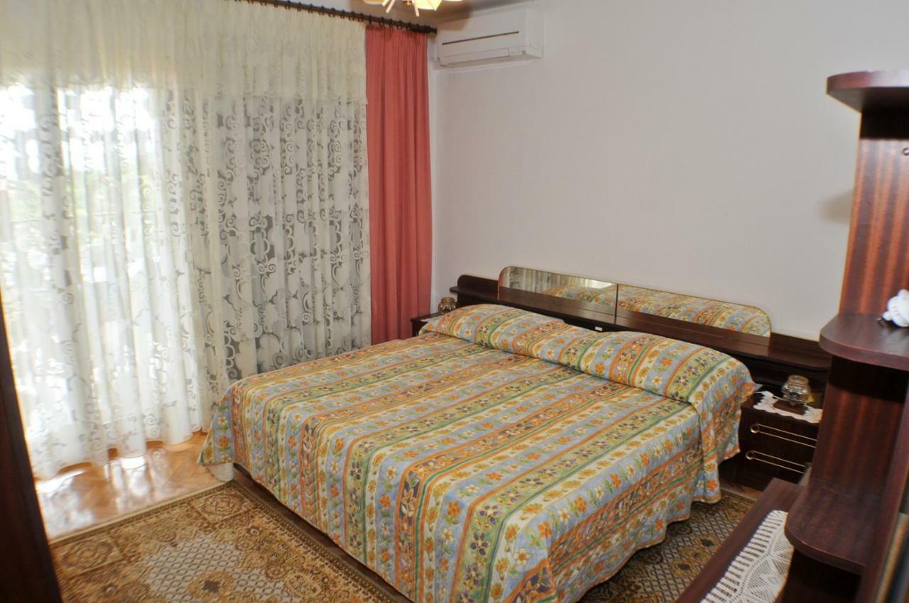 Hotel Haus Liliana Tar-Vabriga Esterno foto